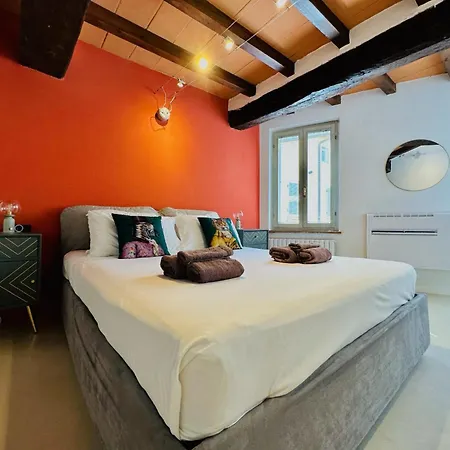 New Street House Apartman Parma