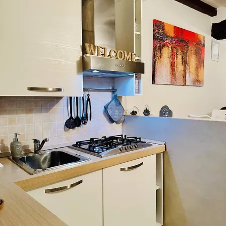 New Street House * Parma