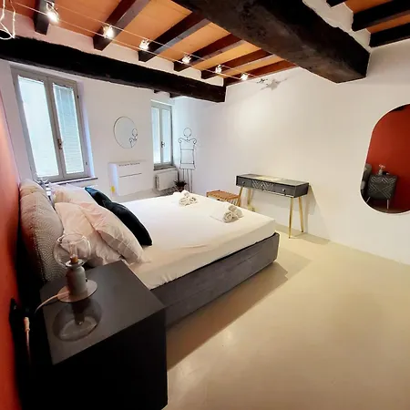 New Street House Parma